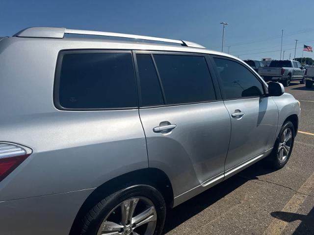 2008 Toyota Highlander - $4,680
