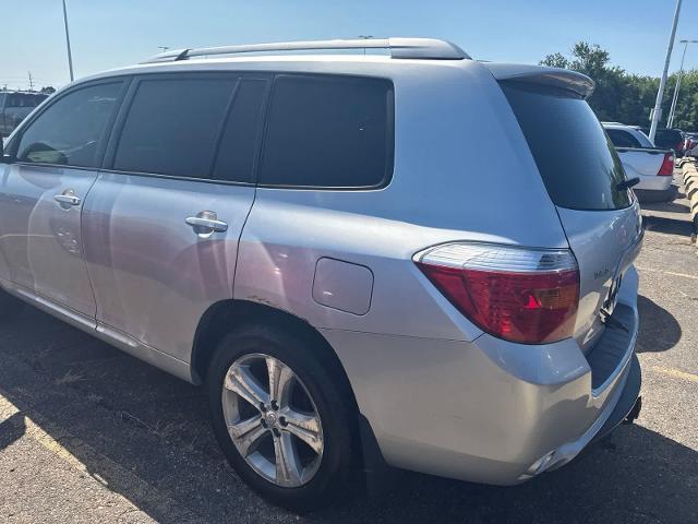 2008 Toyota Highlander - $4,680