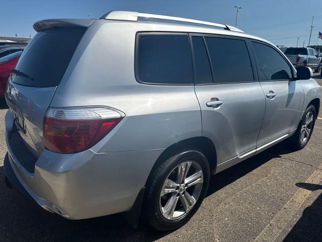 2008 Toyota Highlander - $4,680