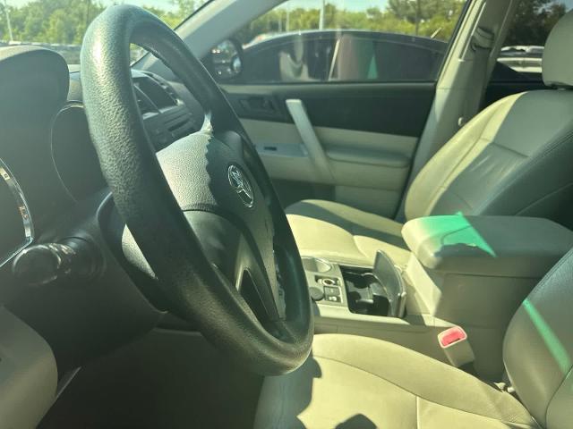 2008 Toyota Highlander - $4,680