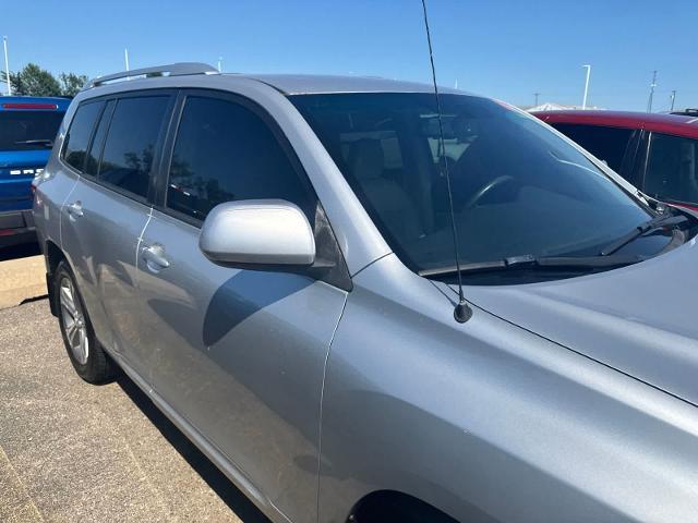 2008 Toyota Highlander - $4,680