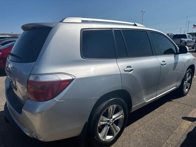 2008 Toyota Highlander - $4,680