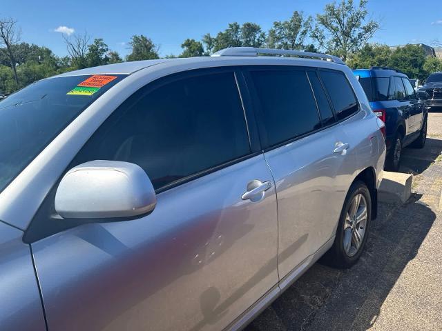 2008 Toyota Highlander - $4,680
