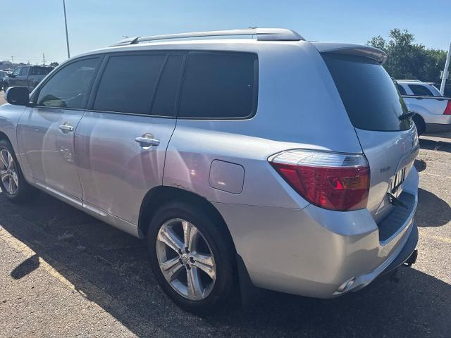 2008 Toyota Highlander - $4,680