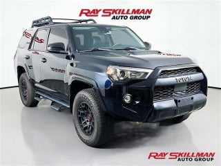 2021 Toyota 4Runner with Midnight Black Metallic Exterior