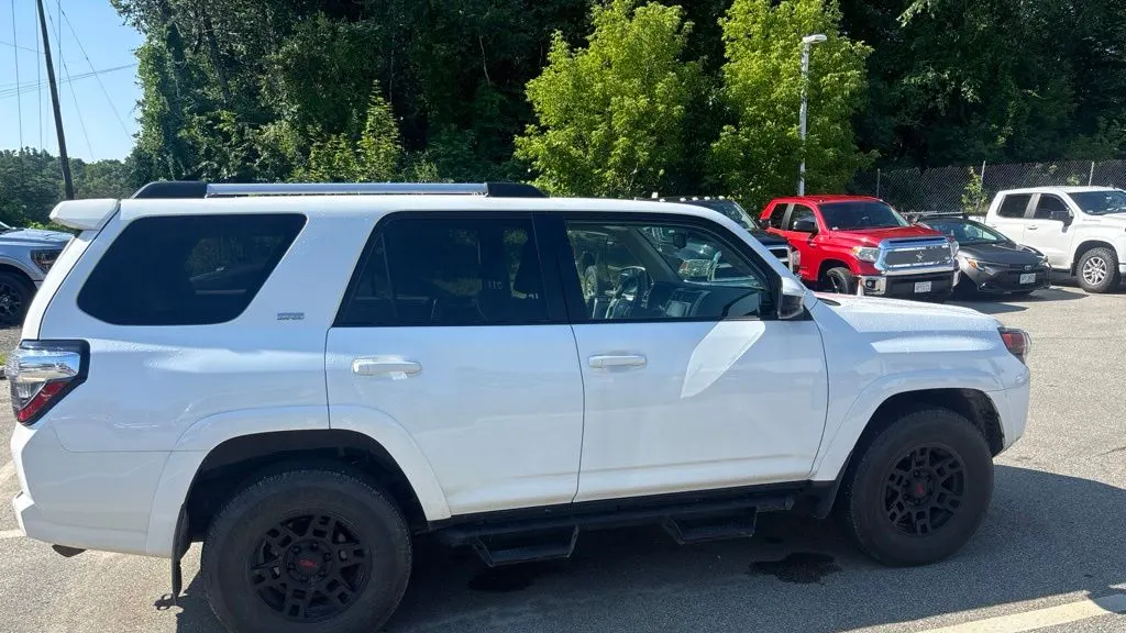 2023 Toyota 4Runner SR5