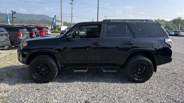 2022 Toyota 4Runner TRD Off-Road Premium