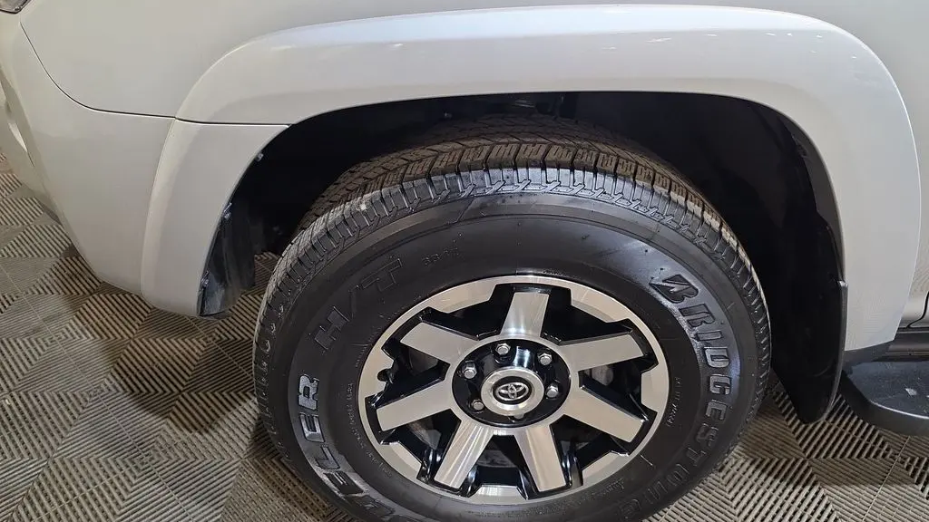 2024 Toyota 4Runner TRD Off-Road