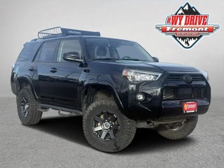 2022 Toyota 4Runner with Midnight Black Metallic Exterior