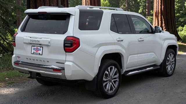 2025 Toyota 4Runner TRD Off-Road HV