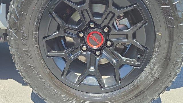 2025 Toyota 4Runner TRD Off-Road HV