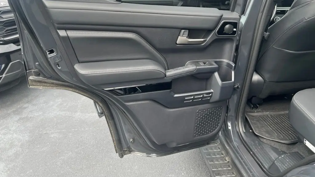 2026 Toyota 4Runner Platinum HV