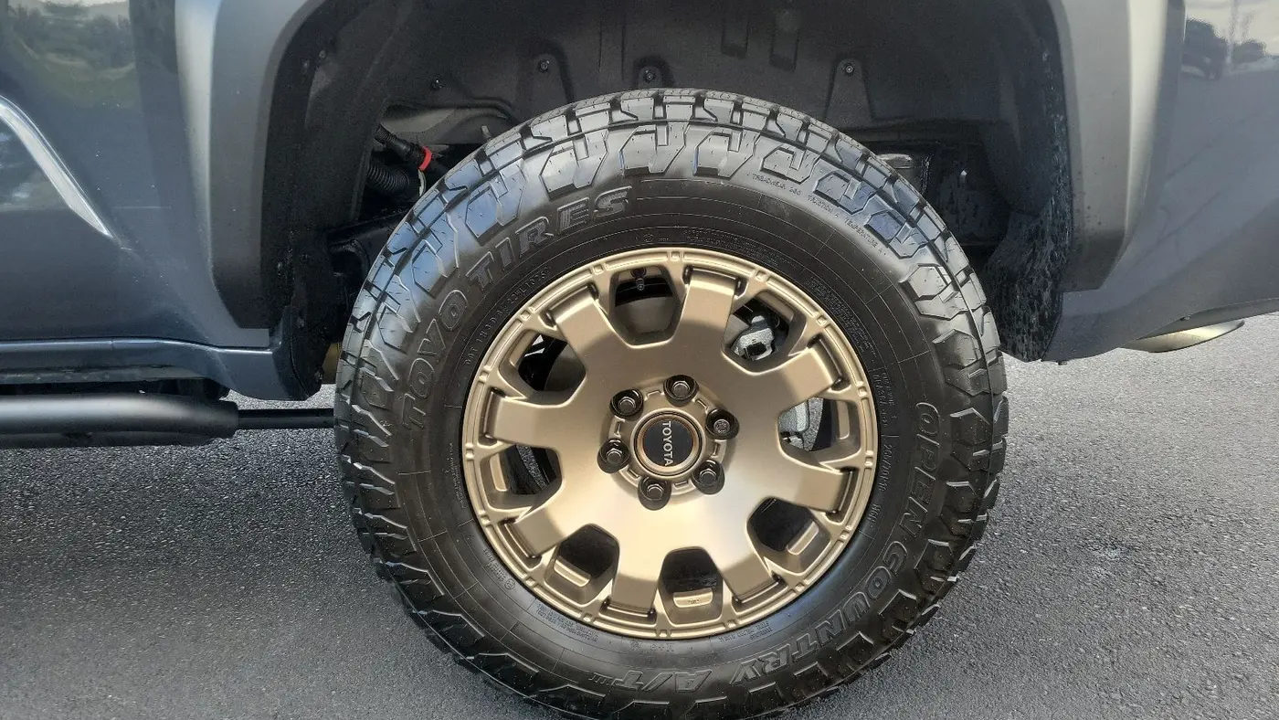 2025 Toyota 4Runner TRD Off-Road HV