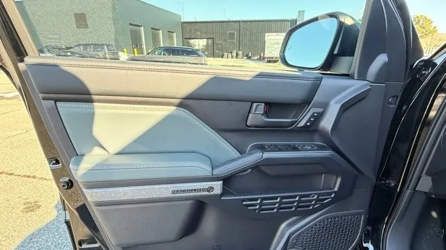 2025 Toyota 4Runner TRD Off-Road HV