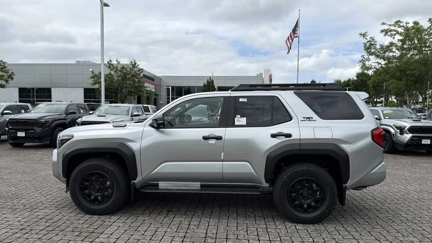 2026 Toyota 4Runner Limited HV