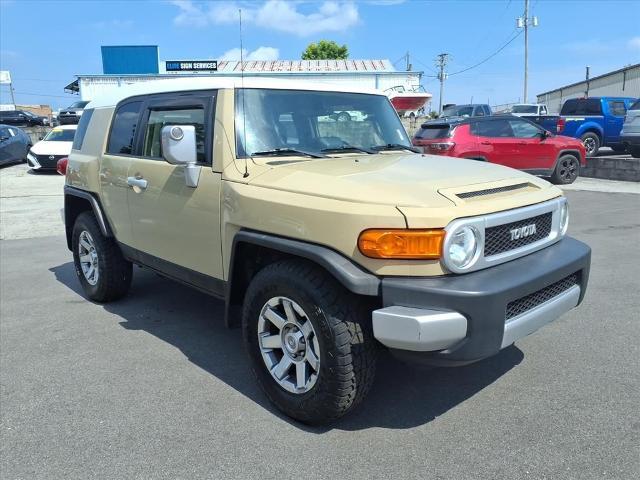 2014 Toyota FJ Cruiser - $26,500