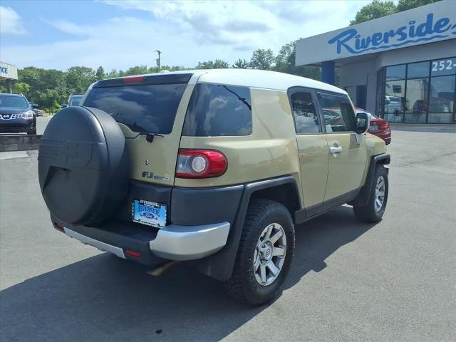 2014 Toyota FJ Cruiser - $26,500