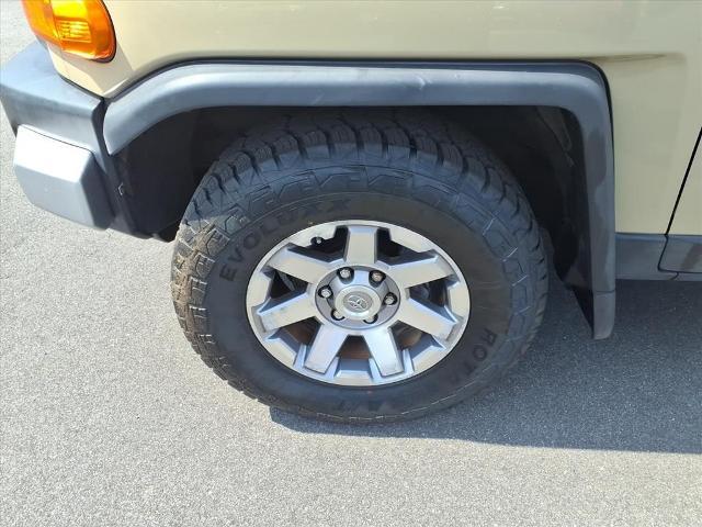2014 Toyota FJ Cruiser - $26,500