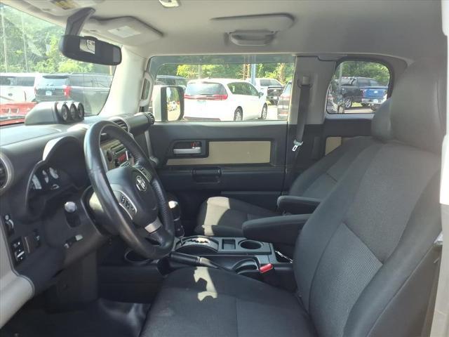 2014 Toyota FJ Cruiser - $26,500