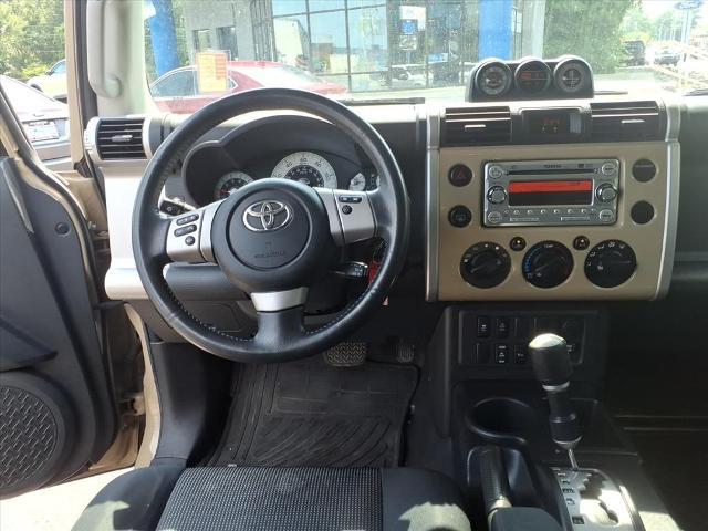 2014 Toyota FJ Cruiser - $26,500