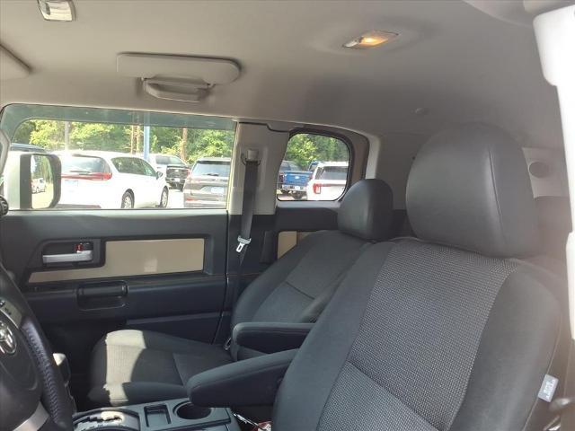 2014 Toyota FJ Cruiser - $26,500