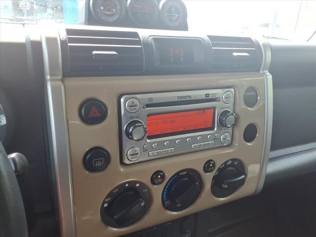 2014 Toyota FJ Cruiser - $26,500