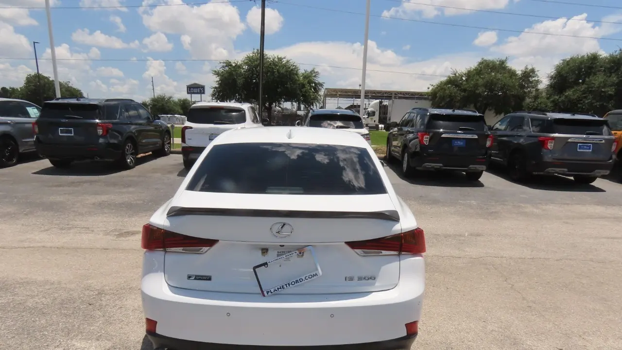 2019 Lexus IS 300 Base