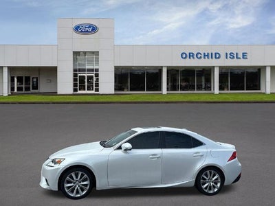 2016 Lexus IS 200T 4DR Sedan