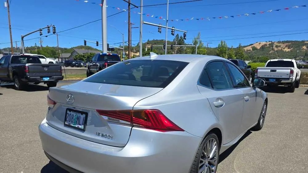 2017 Lexus IS 200t Base