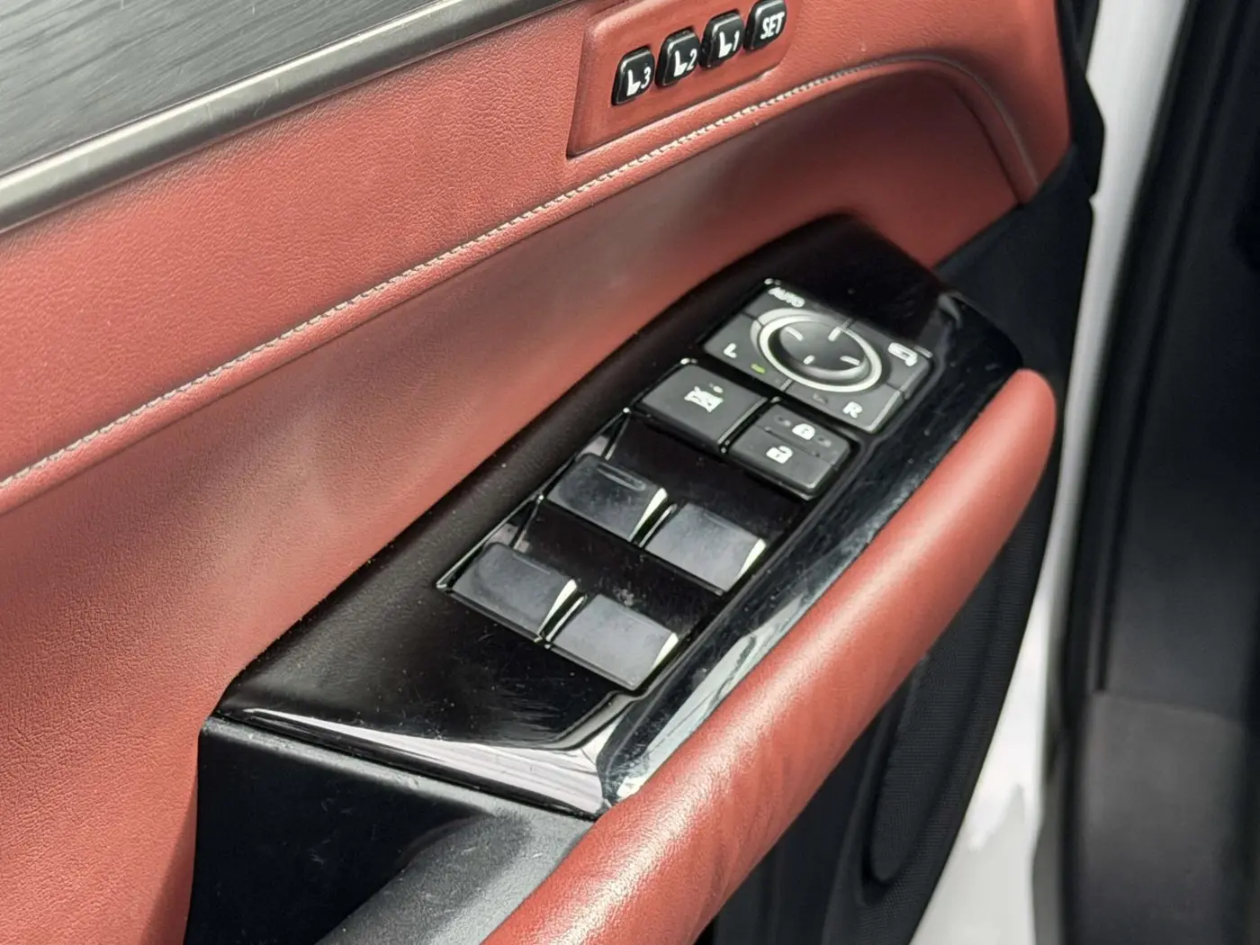 2014 Lexus GS - $18,348
