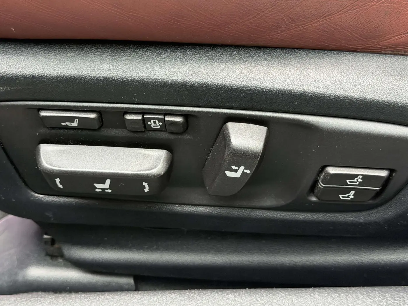 2014 Lexus GS - $18,348