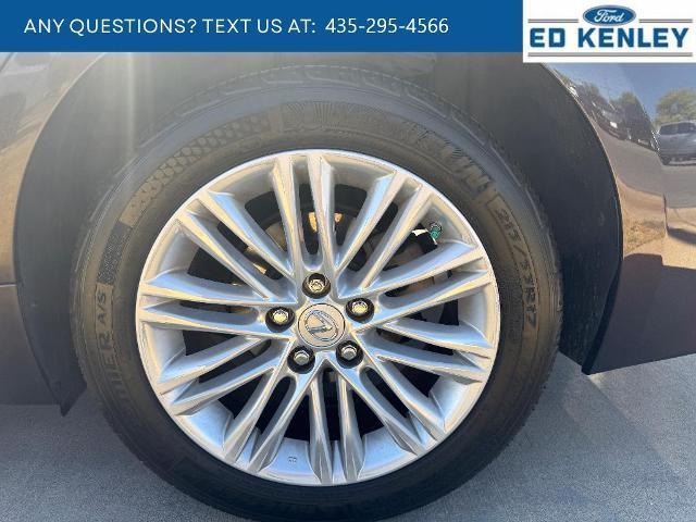 2014 Lexus ES - $21,972