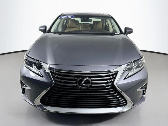 2016 Lexus ES - $15,998