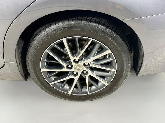 2016 Lexus ES - $15,998