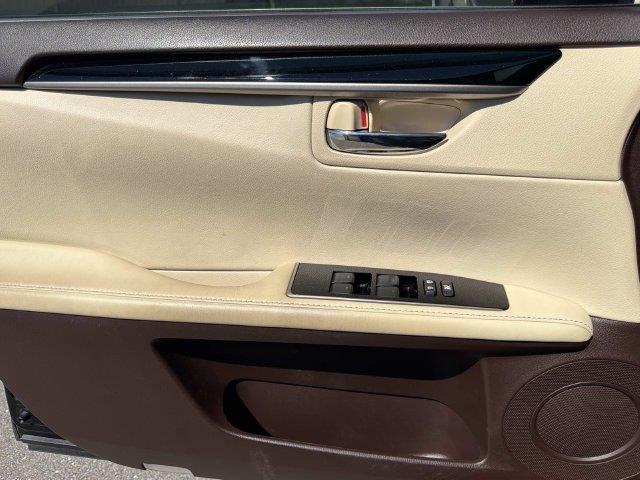 2016 Lexus ES - $23,997