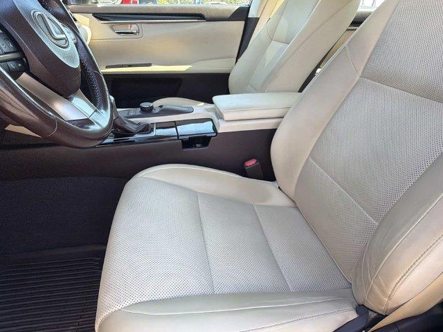 2016 Lexus ES - $23,997