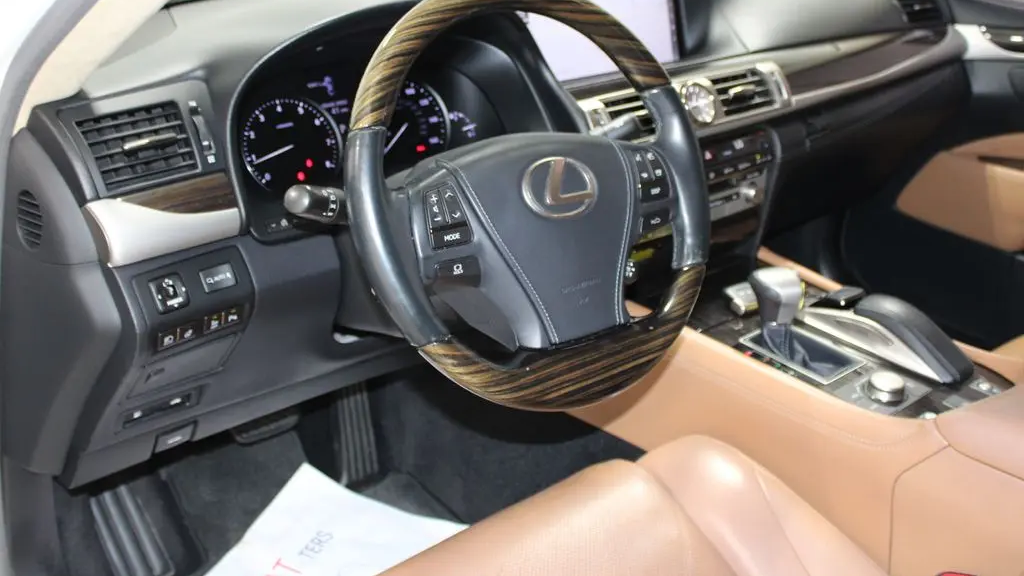 2016 Lexus LS 460 Base