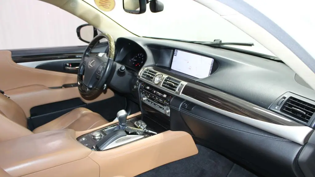 2016 Lexus LS 460 Base