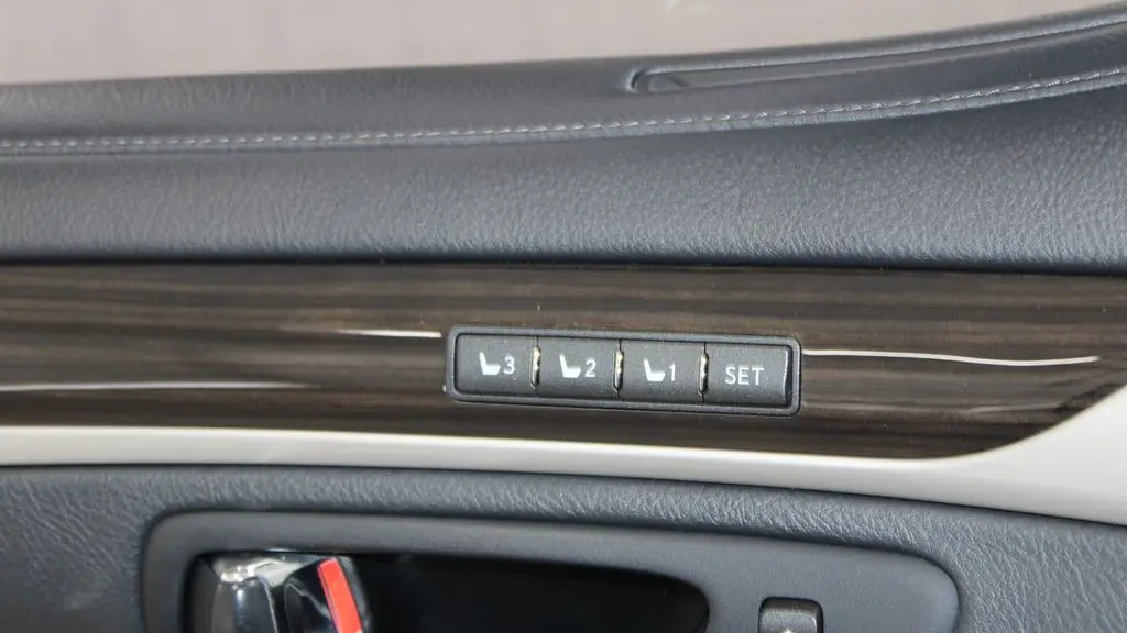 2016 Lexus LS 460 Base