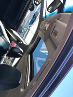 2015 ES 300h Thumbnail 8