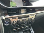 2016 ES 300h Thumbnail 21