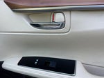 2017 ES 300h Thumbnail 18