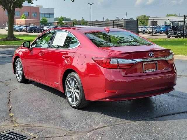 2017 Lexus ES - $22,988