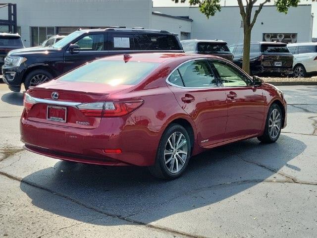 2017 Lexus ES - $22,988