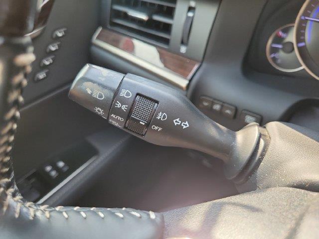 2017 Lexus ES - $22,988