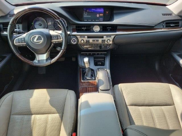 2017 Lexus ES - $22,988