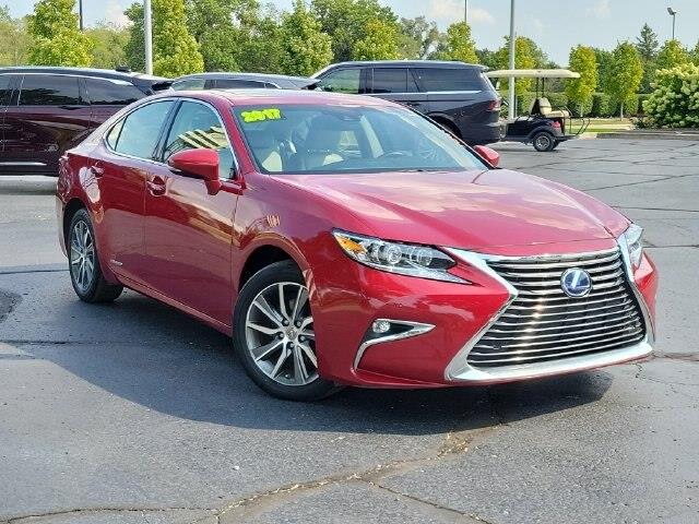 2017 Lexus ES - $22,988