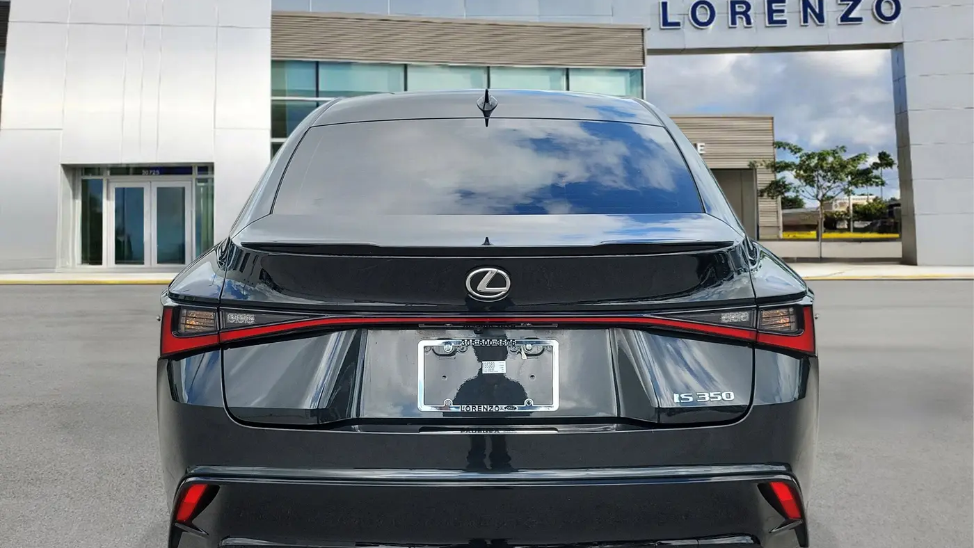 2024 Lexus IS 350 F SPORT Design