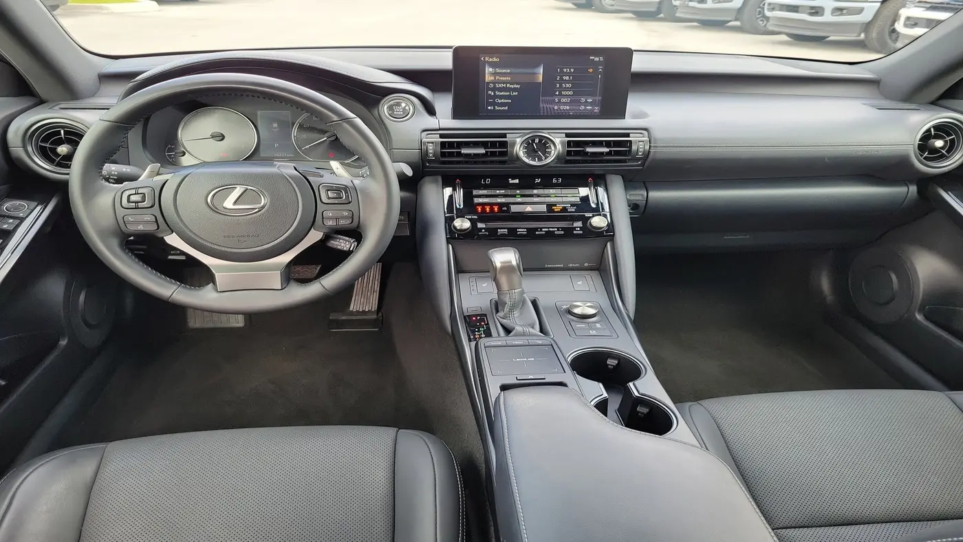 2024 Lexus IS 350 F SPORT Design