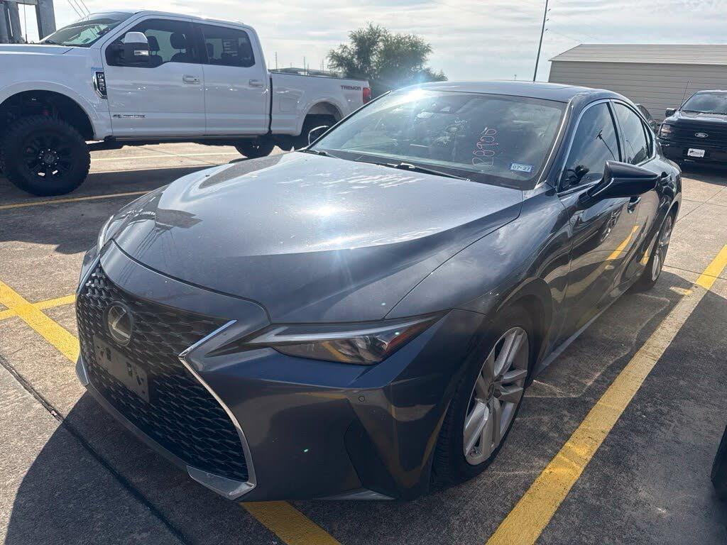 2021 Lexus IS